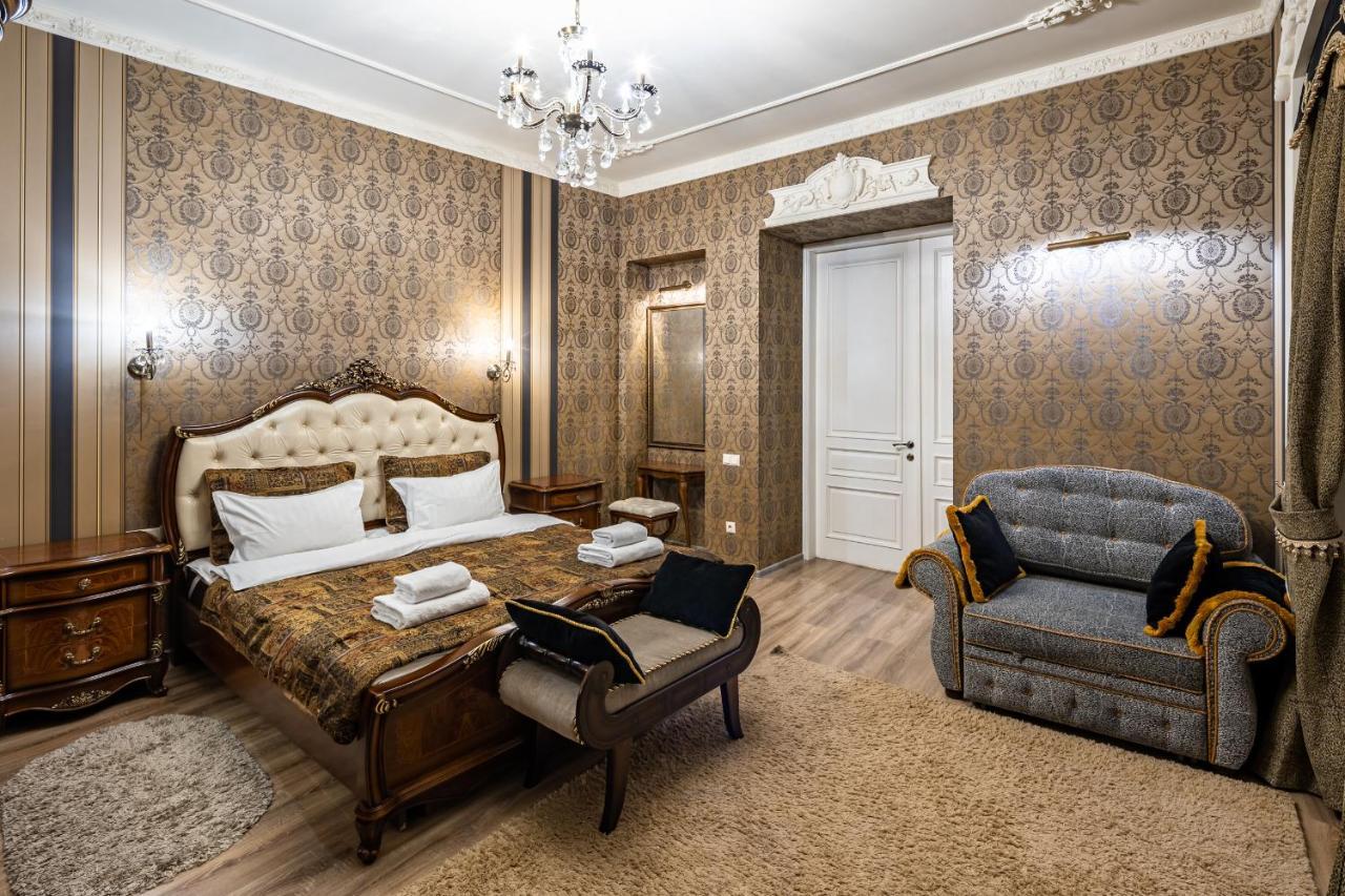 Classic Royal Central Apartment. Balcony And A/C 리비프 외부 사진