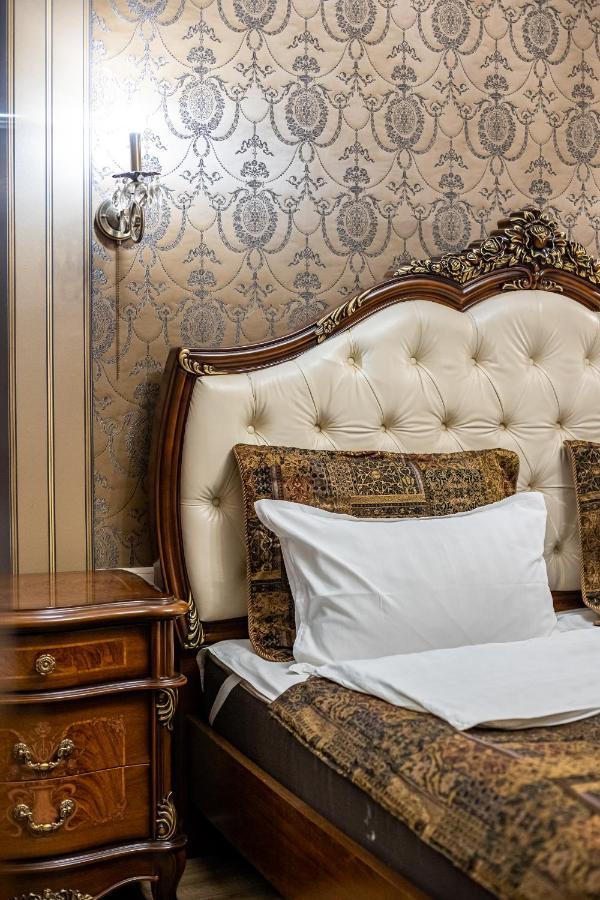 Classic Royal Central Apartment. Balcony And A/C 리비프 외부 사진