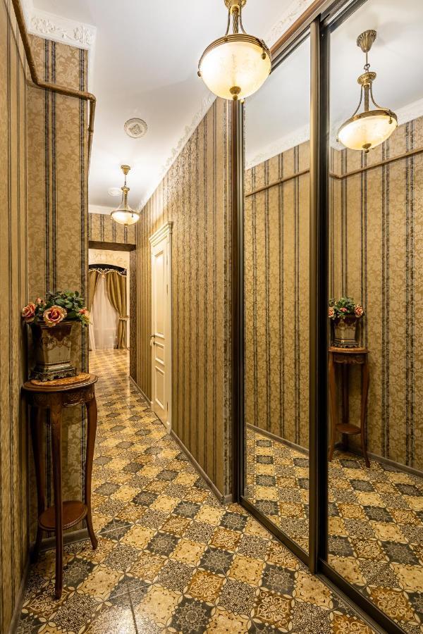 Classic Royal Central Apartment. Balcony And A/C 리비프 외부 사진